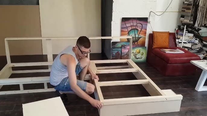 Nistandart mebel yasashga usta kerak