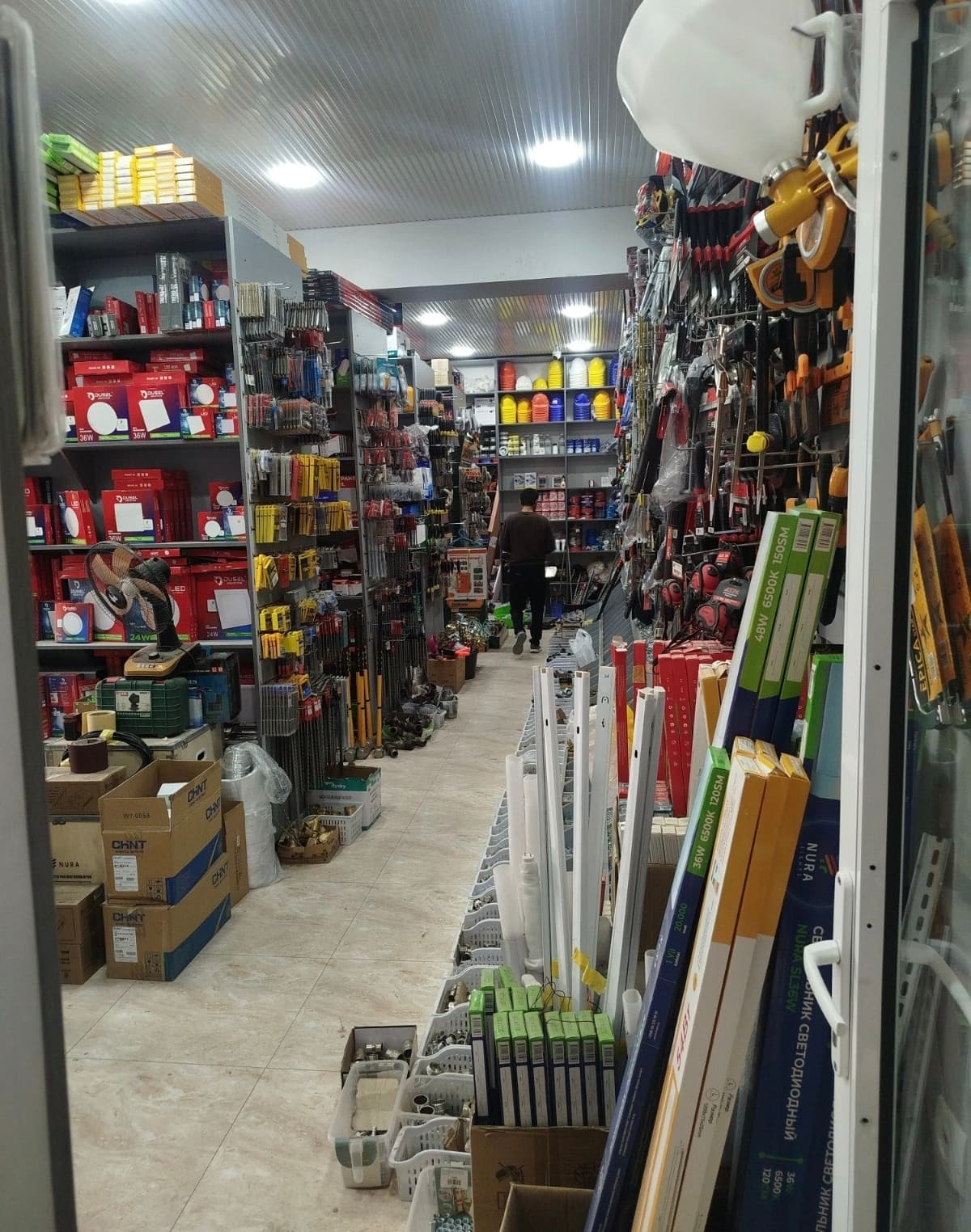 Ijaraga Qurilish mollari dŏkoni tayyor mahsulotlari bilan birgalikda