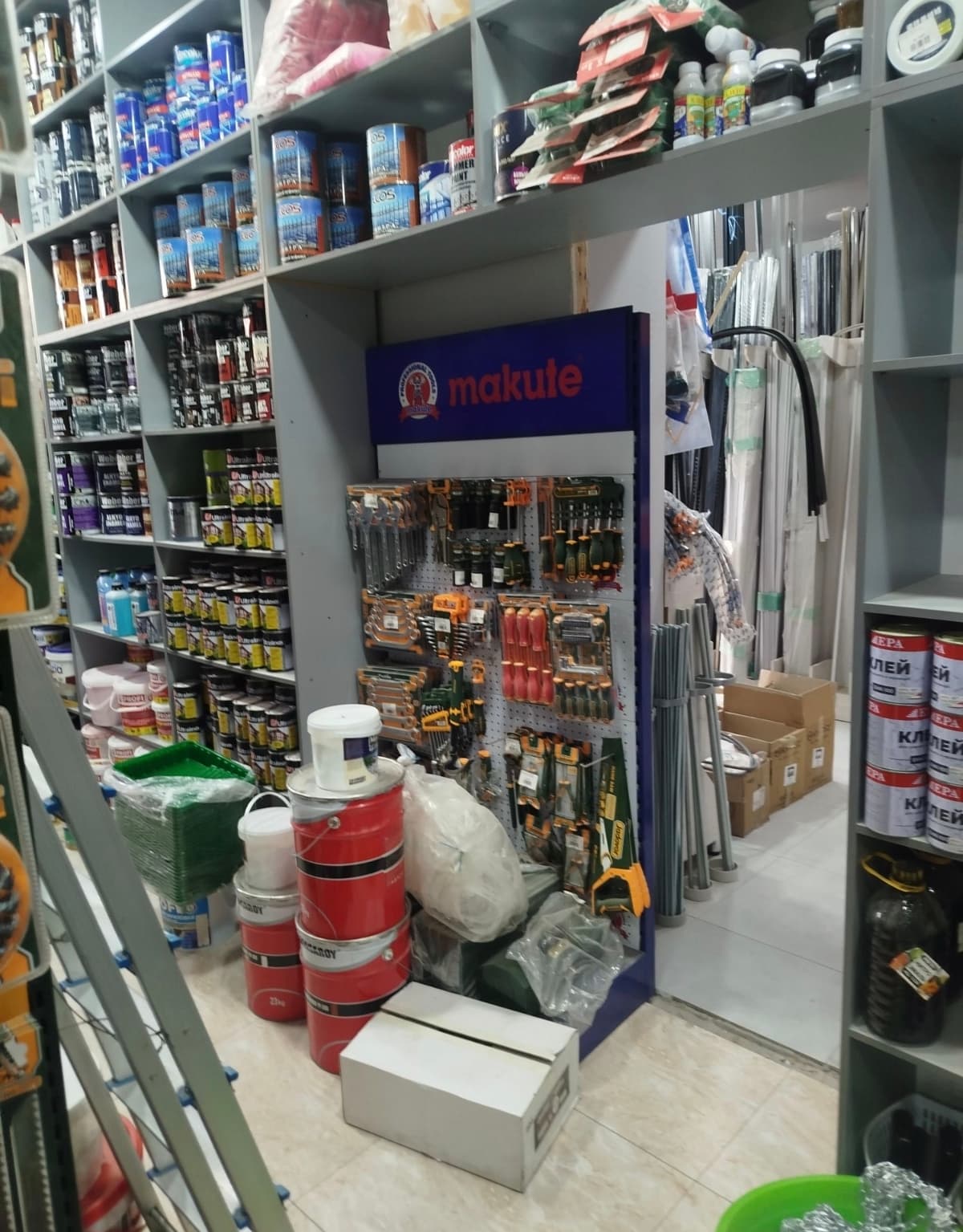 Ijaraga Qurilish mollari dŏkoni tayyor mahsulotlari bilan birgalikda