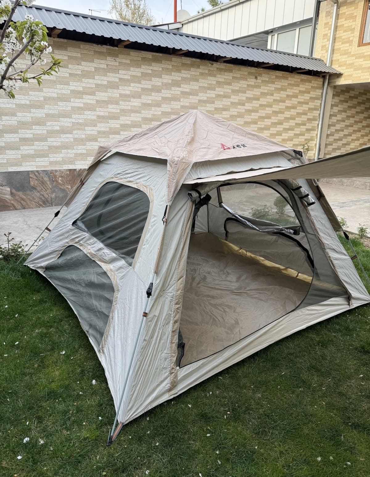 Palatka arenda 1 sutkaga 300min
