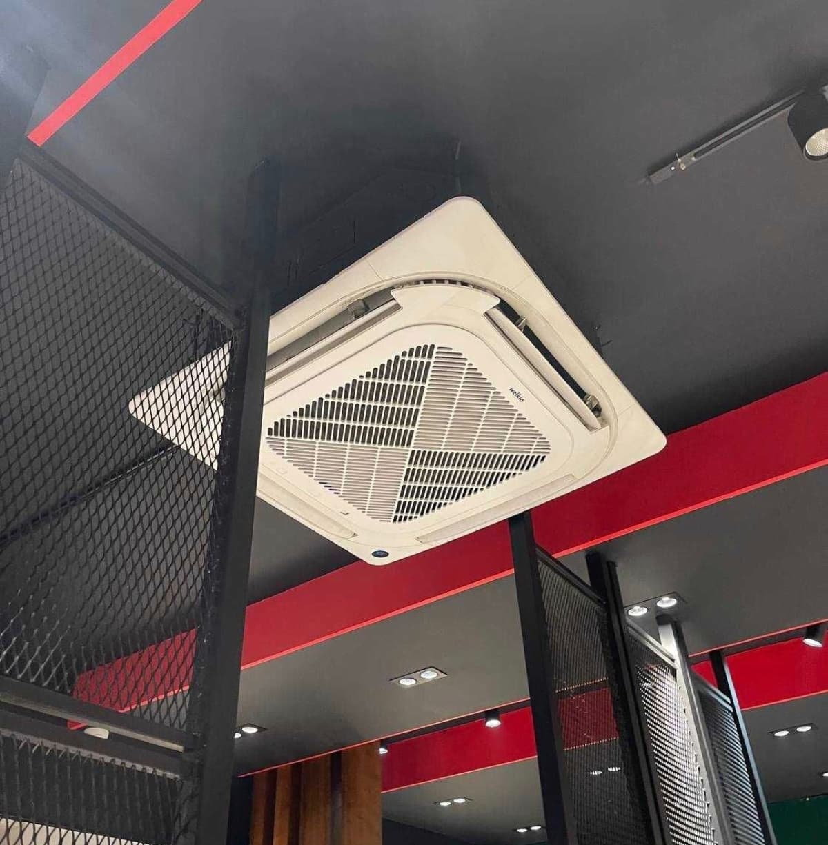 Midea kasseta konditsioneri - 12,000 bTu / Invertor / Yetkazib berish