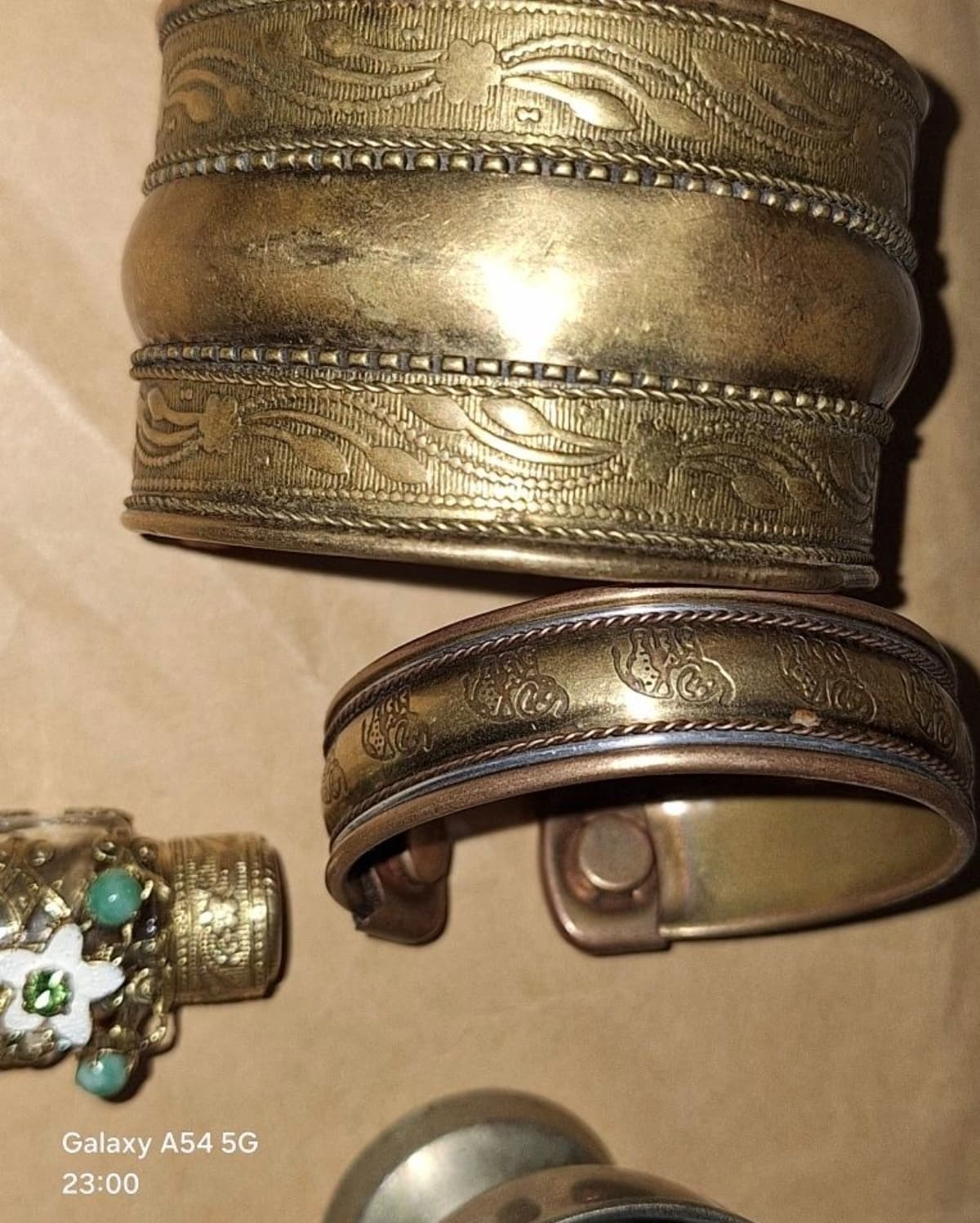 Antique takinchoq va idishlar