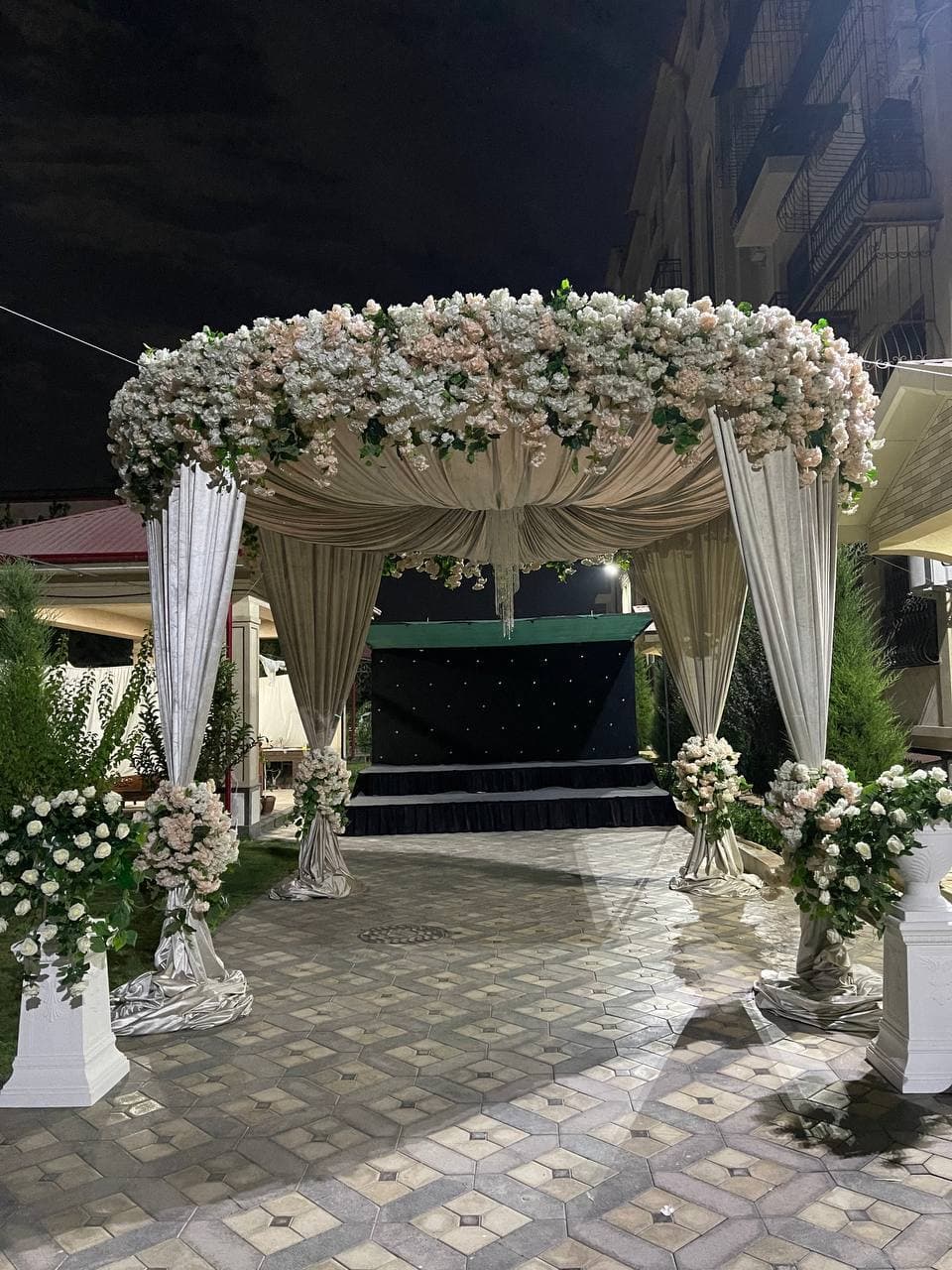 Uy | Hovli | Restoran devoriga skdika