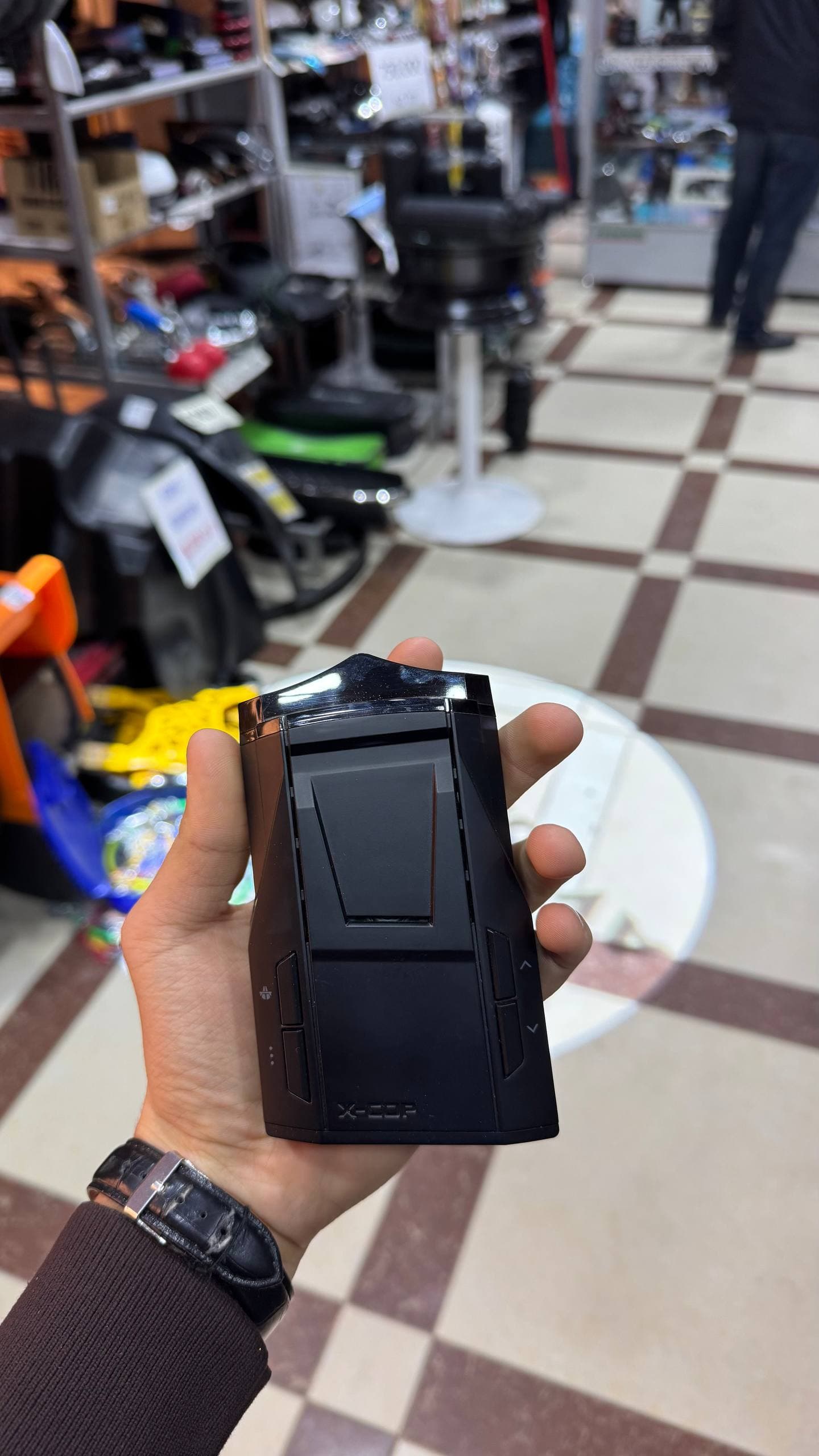 Neoline 7700s black sotiladi