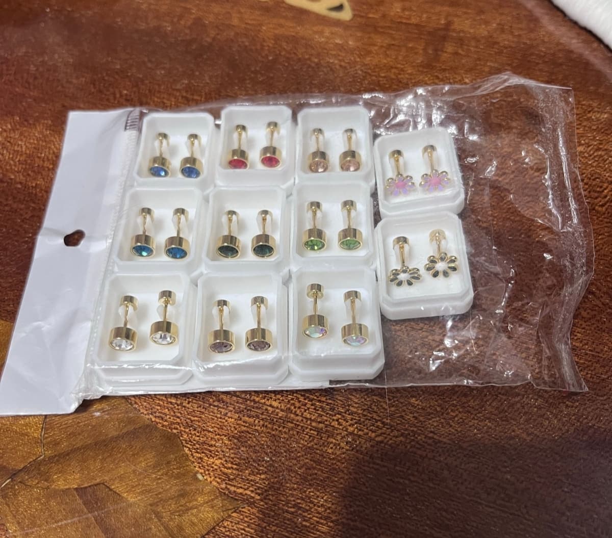 Продам серьги из медицинской стали