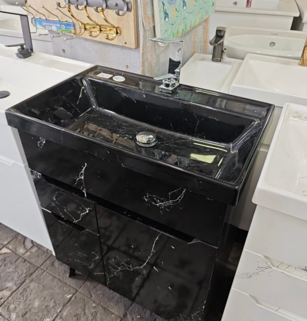 Sink tumba rakvina sink