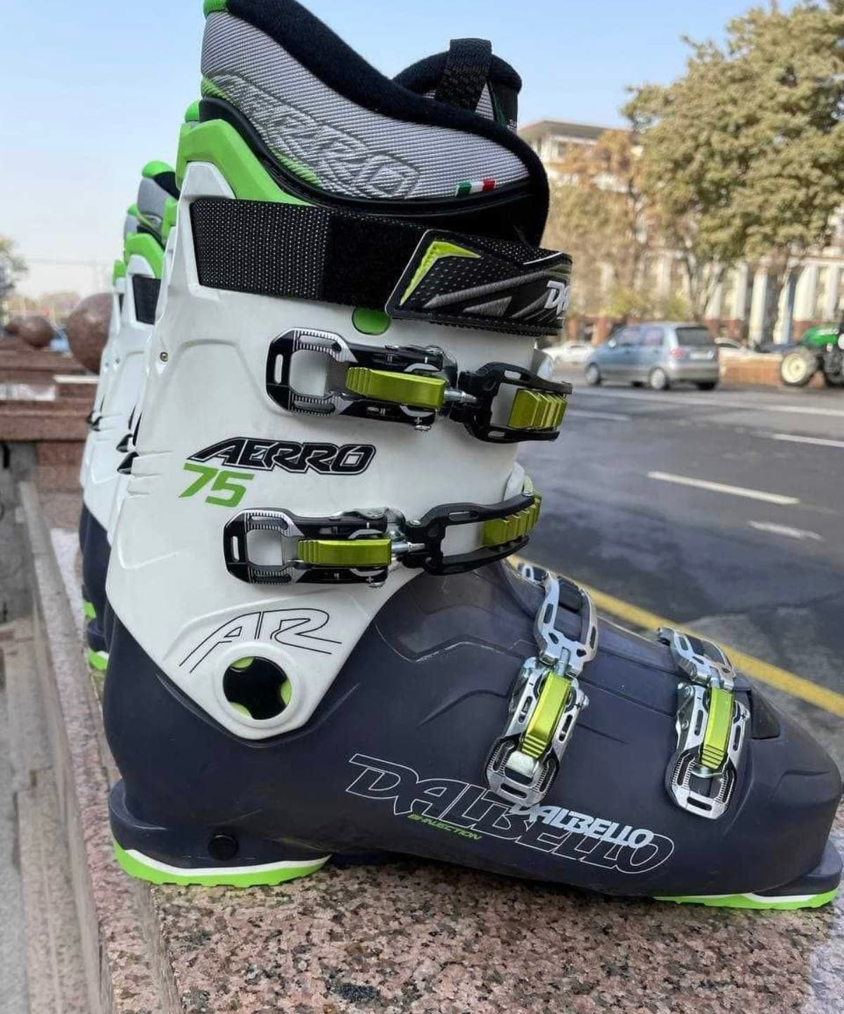 Dalbello AERRO 75 chang'i poyabzallari katta o'lchamlarda, 48 tagacha (Italiya)