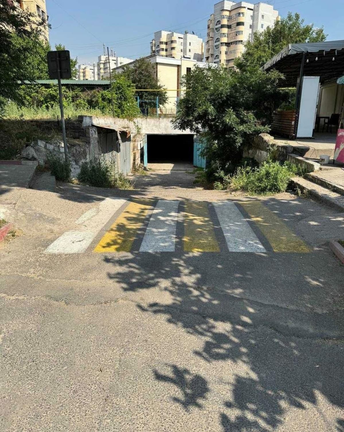 Men yer osti garajini sotyapman