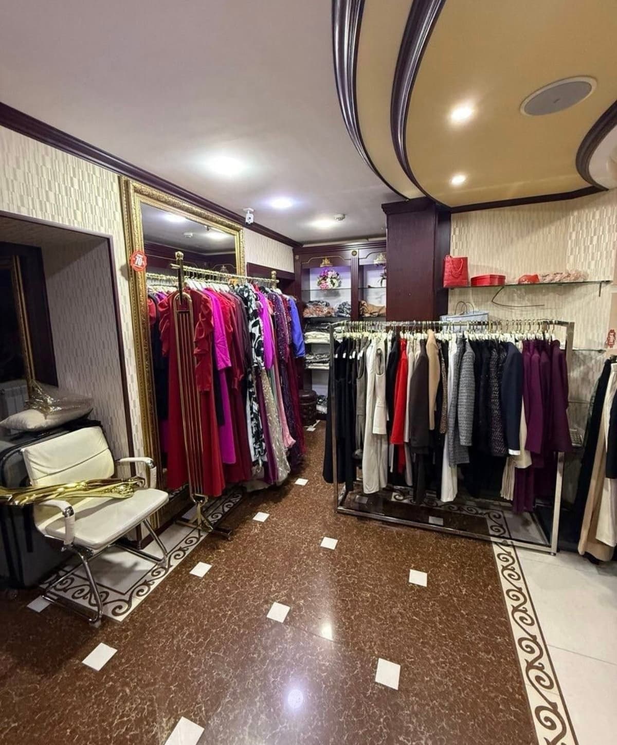 Продается коммерческое помещение, ориентир: метро Ойбек, 95м²