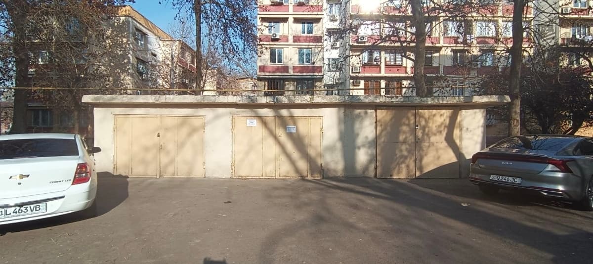 Beton garaj sotiladi yoki ijaraga beriladi