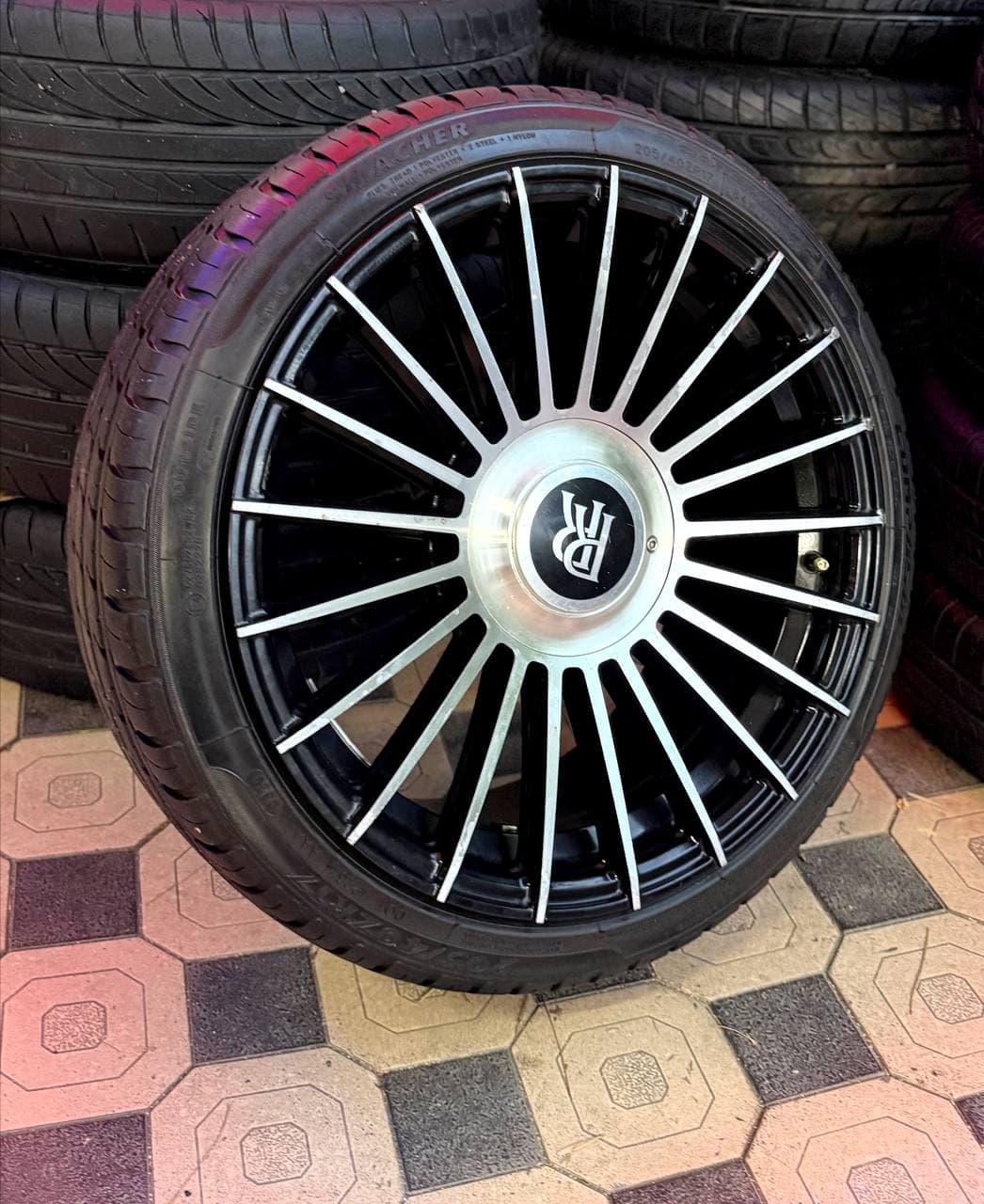 Rols Roys R17/205/40 diska balon hoalt zor
