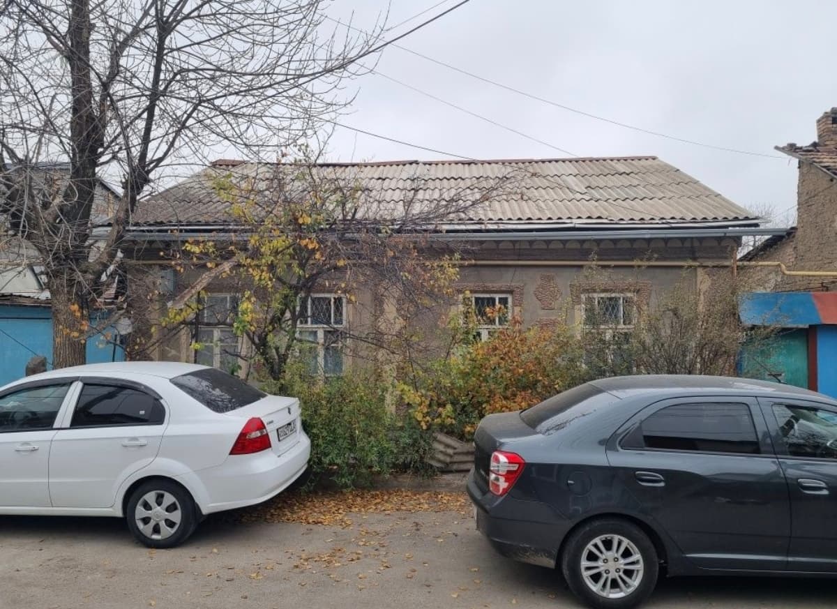 Toshkent markazida yer uchastkasi sotiladi. Uchastka maydoni 3.85 akr.