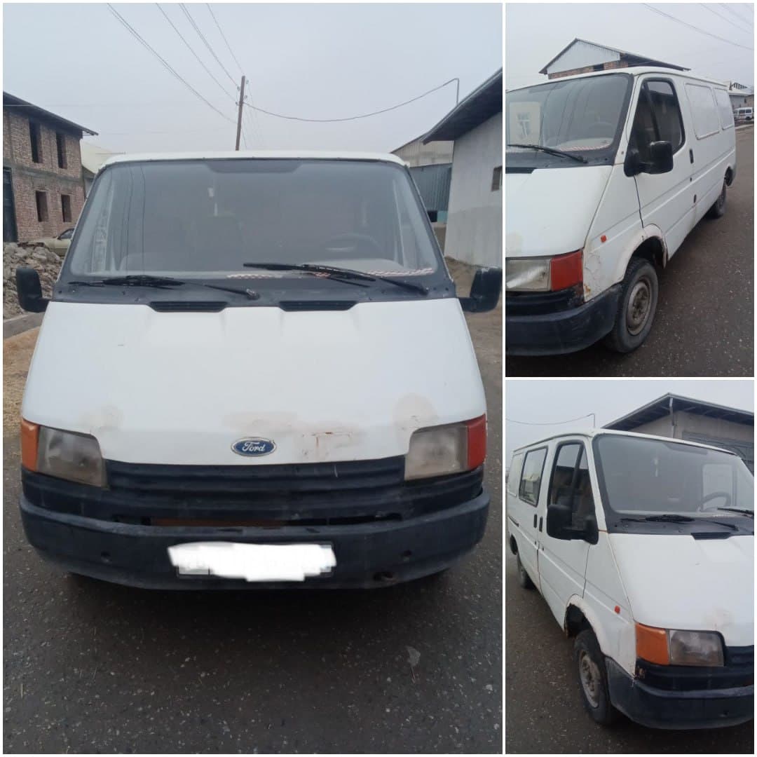 Продается грузовой фургон Ford.