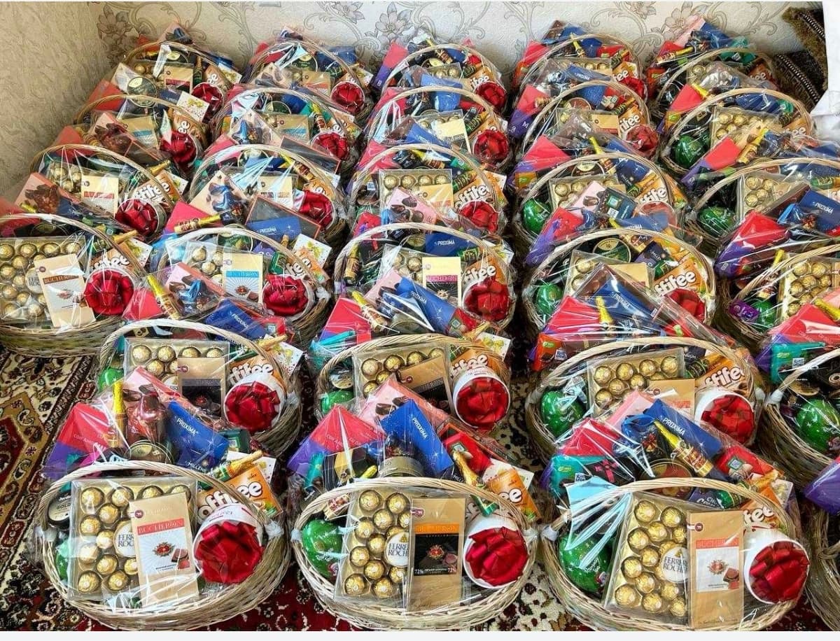 Corporate New Year Basket Gifts Wholesale