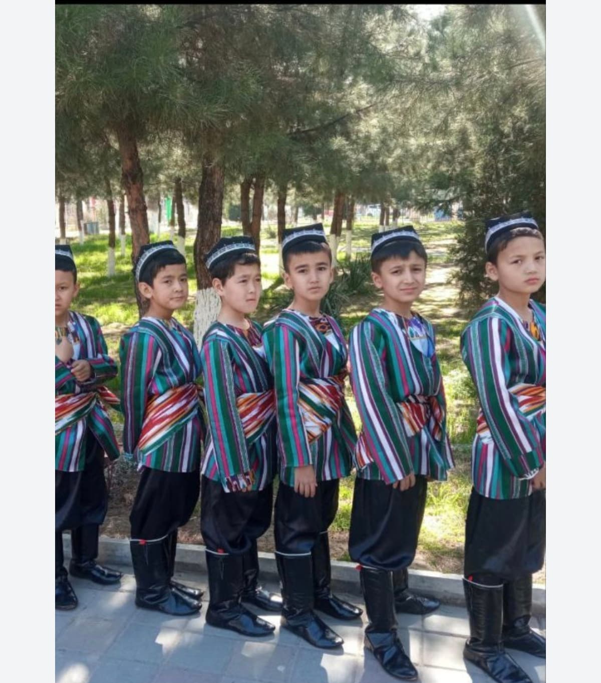 Izharaga Bayram Uchun Liboslar Toshkent