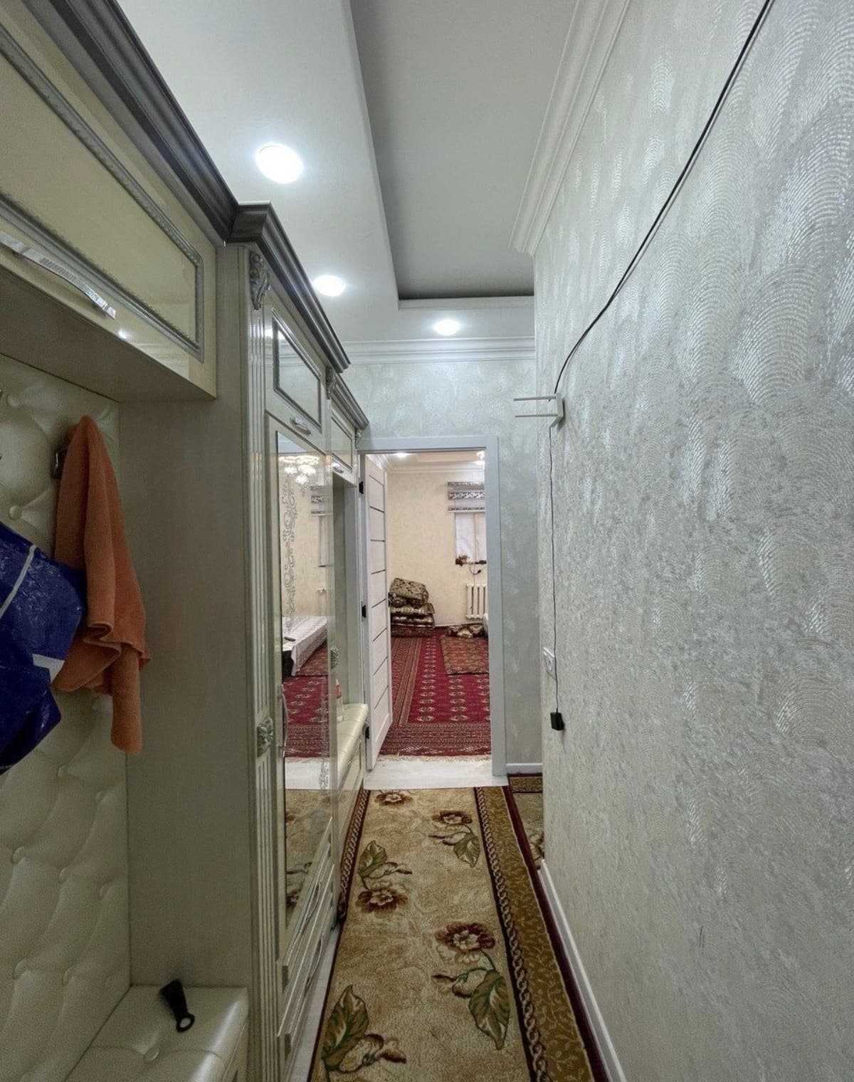 Kvartira ijaraga qoyiladi faqat sherikliga qizlar qoyiladi