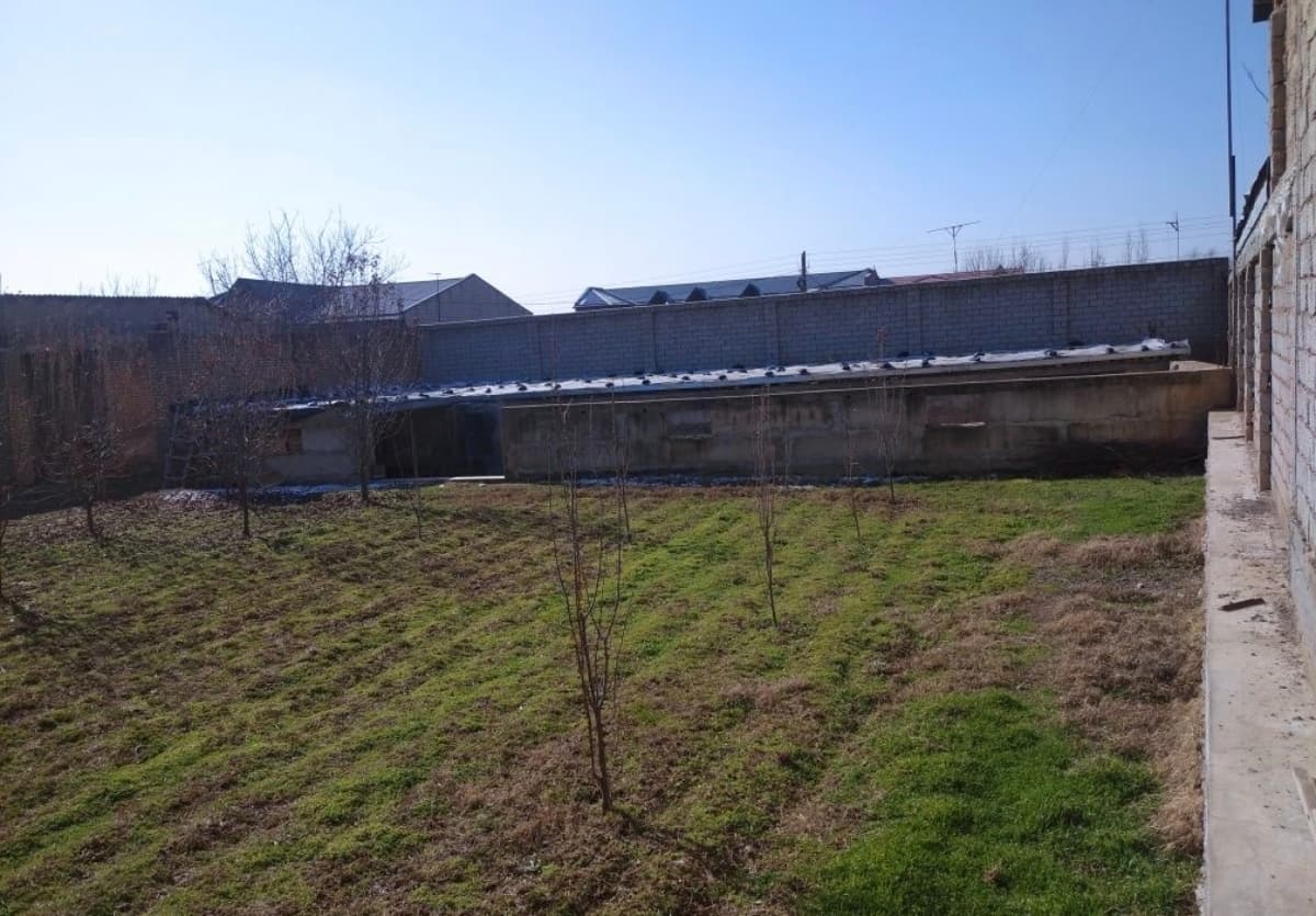 Ijaraga yer beriladi