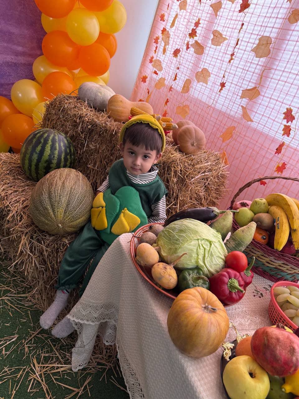Bolalar un har hil turdagi kuylak va character costume prakatga