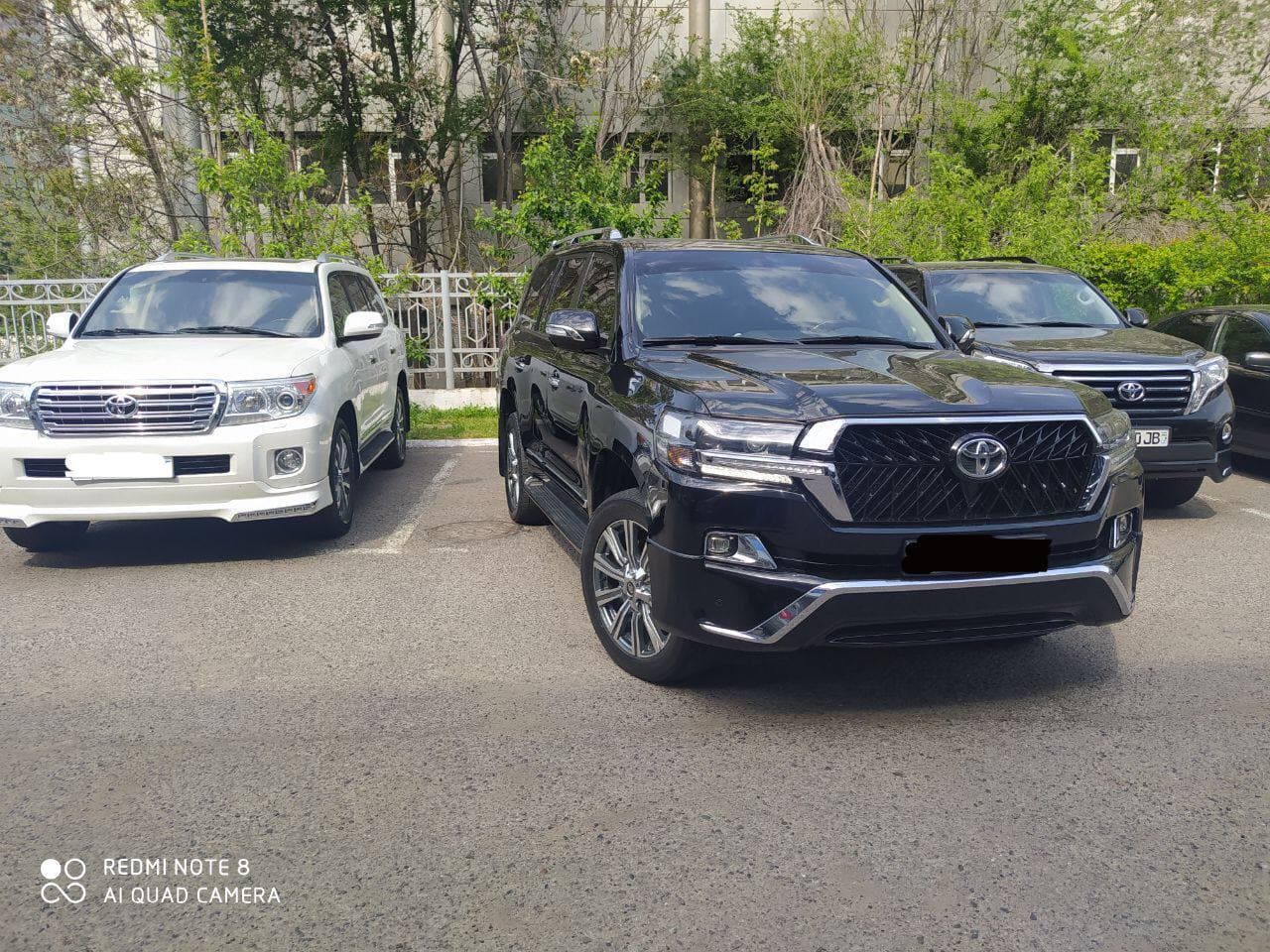 arenda Toyota Land Cruiser 200
