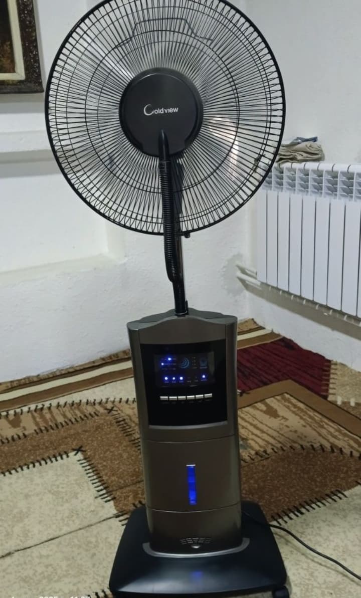Golg ko'rinishidagi mikroiqlimga ega 25 qavatli pol ventilyatori.