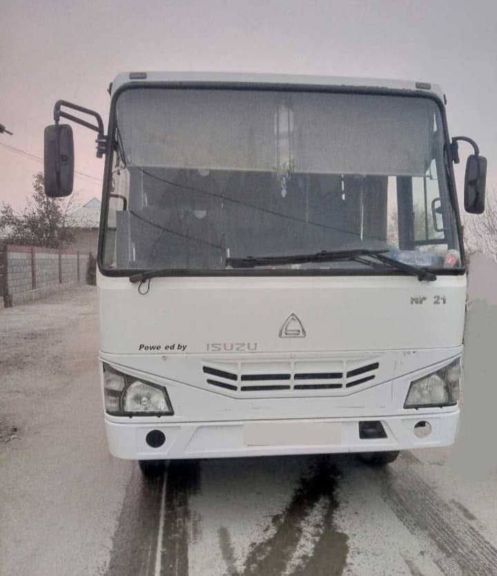 Арендага Исузи автобус берилади нарх  келишилган холда
