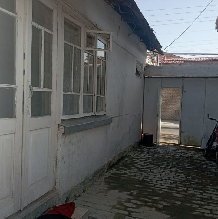 Hovli ijaraga beriladi ugil bollarga 550ming