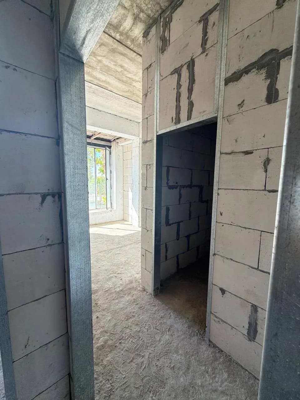 2-комн. квартира, 72 м², коробка, новостройка, Олмазор