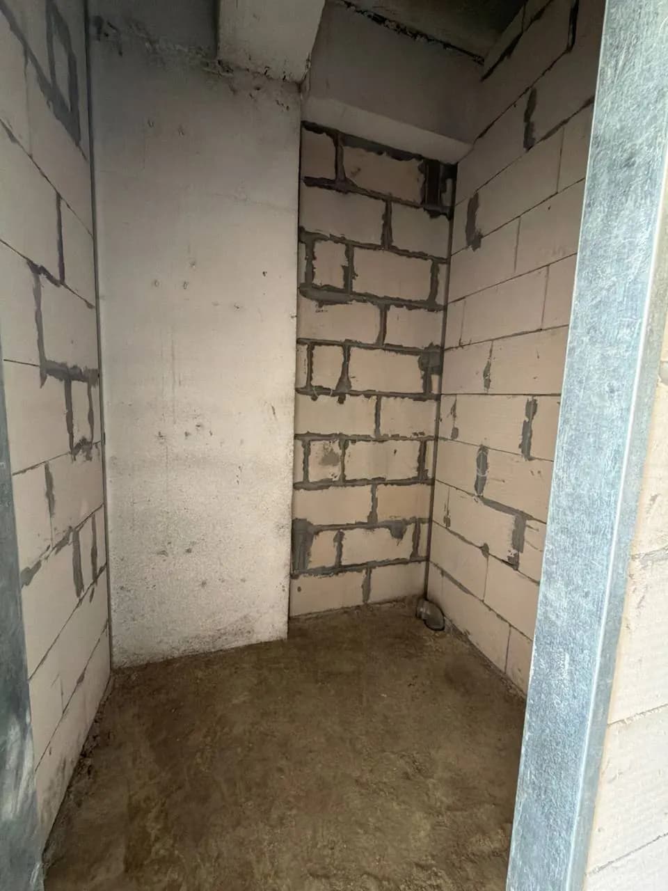 2-комн. квартира, 81.27 м², коробка, новостройка, Олмазор