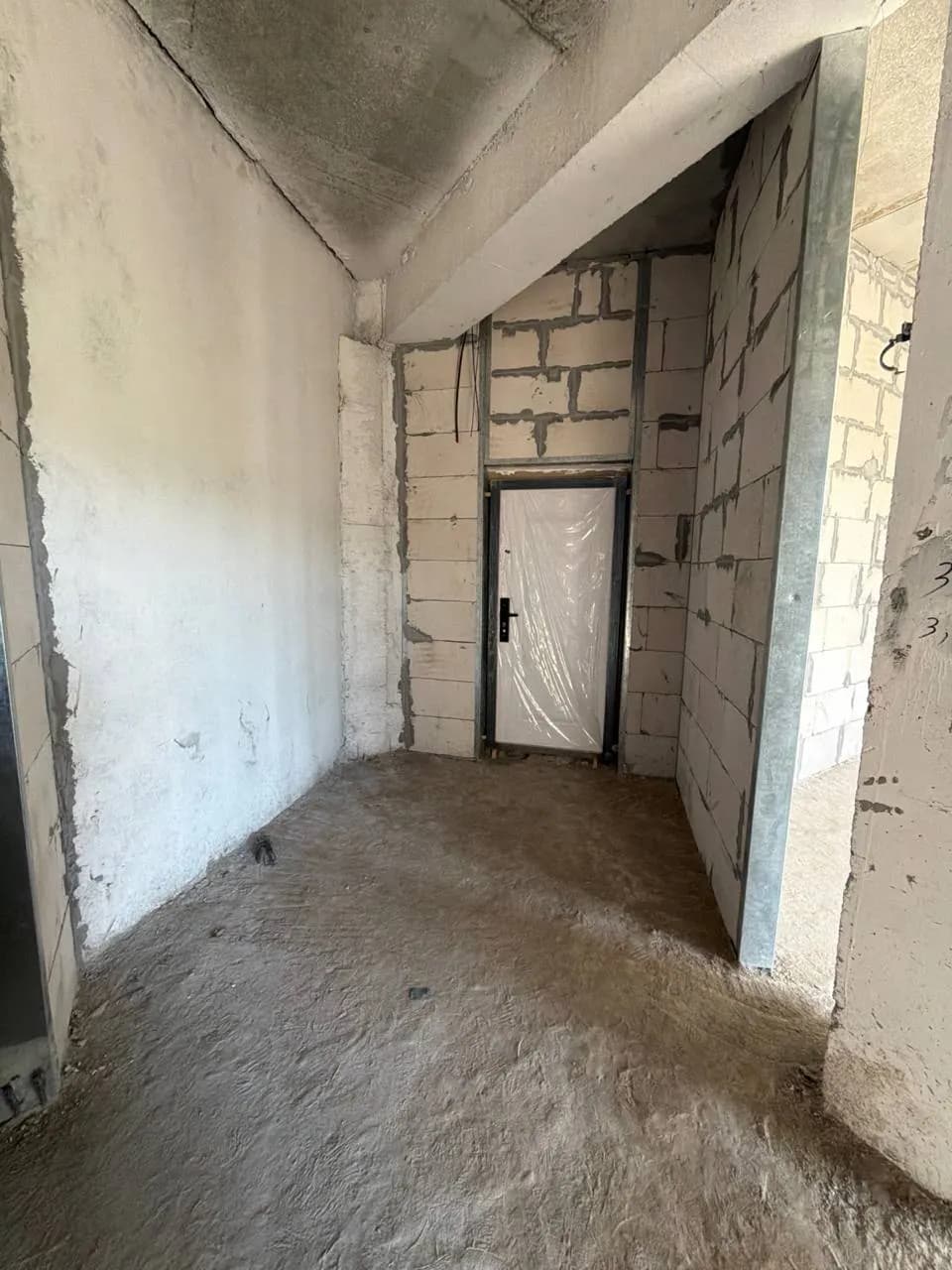 2-комн. квартира, 72.44 м², коробка, новостройка, Олмазор