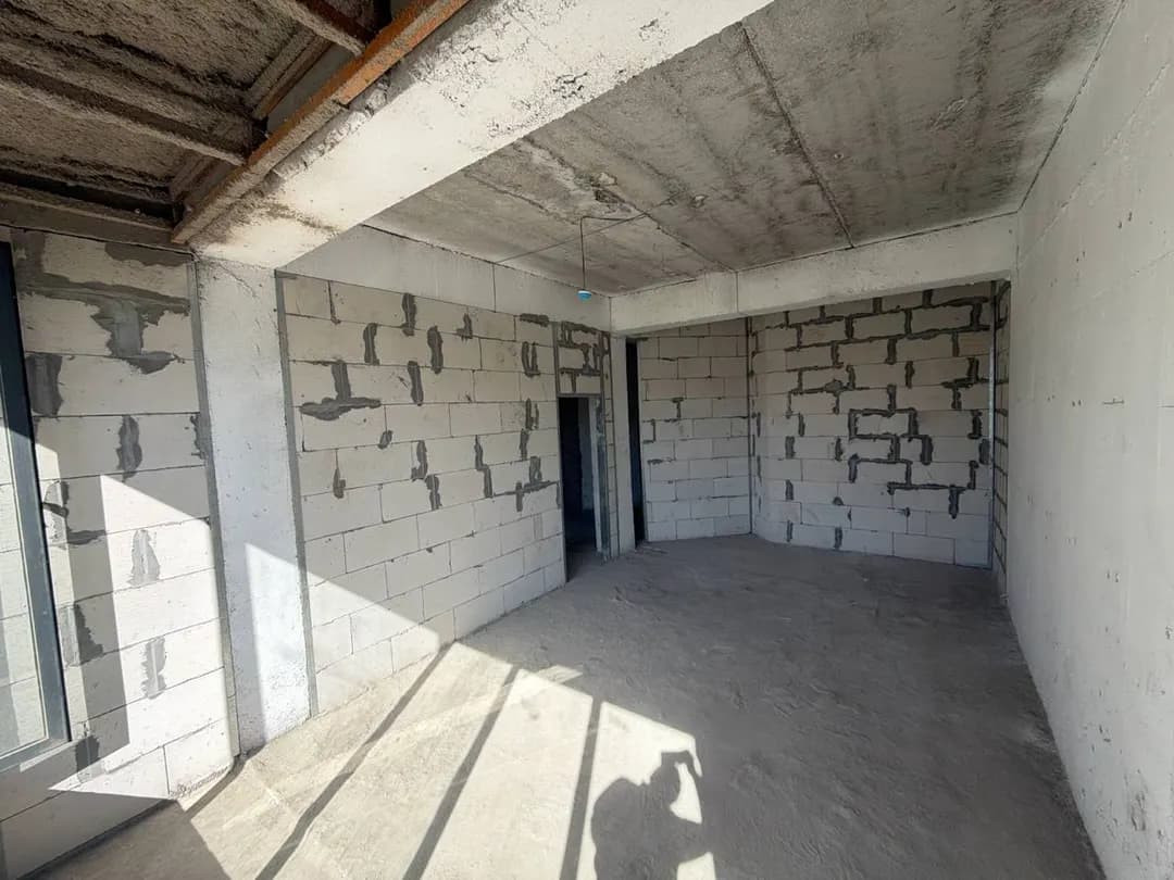 2-комн. квартира, 72.44 м², коробка, новостройка, Олмазор