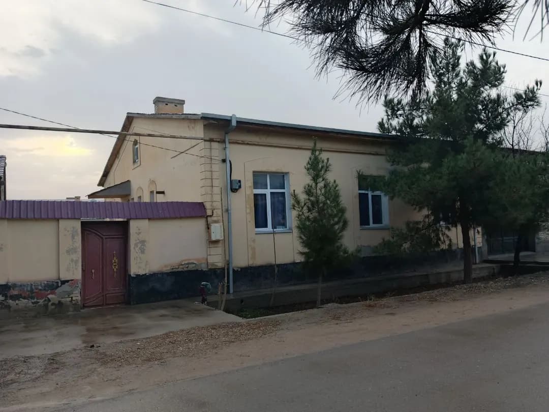 6 so'tix katej sotiladi 450 mln so'm manzil qiziltepa tumanida oq oltin mahallasida +99888008919