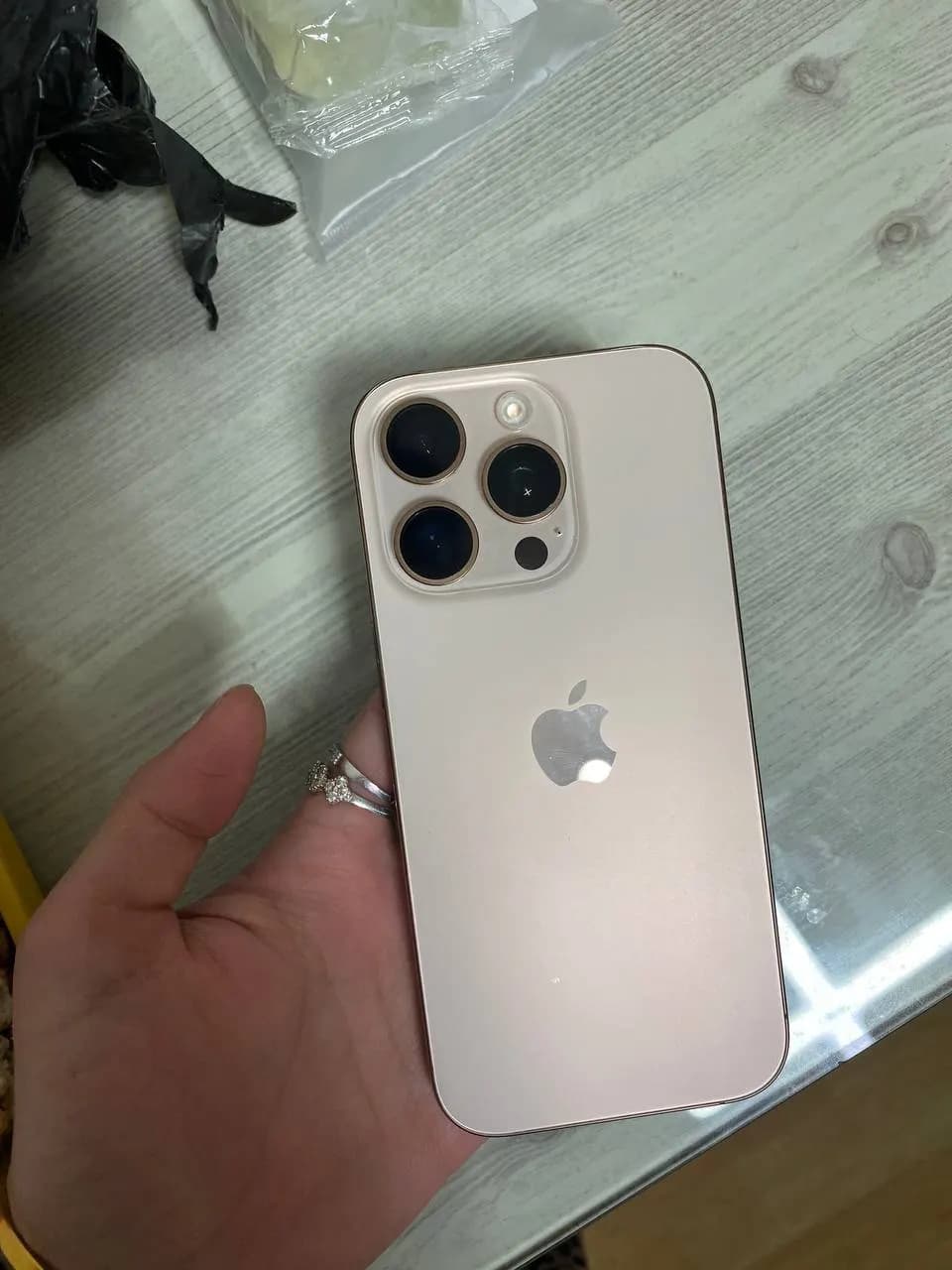iPhone 16 Pro