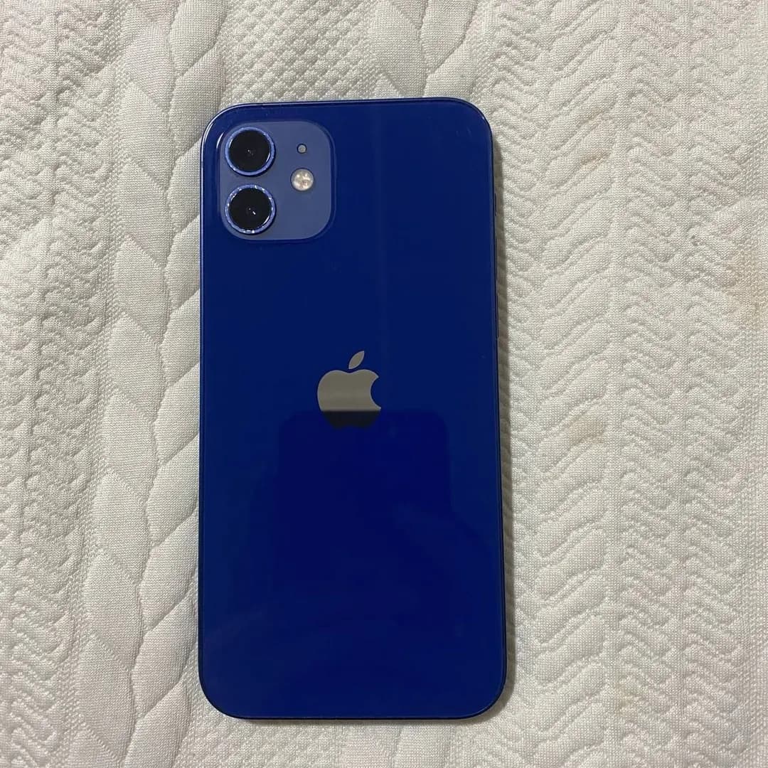 Iphone 12 продается
