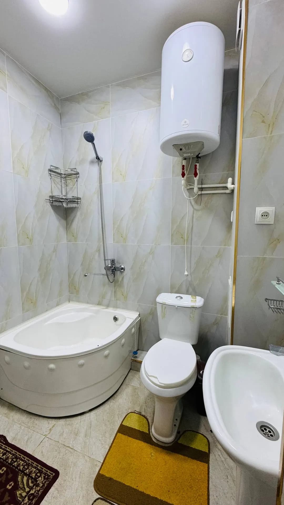 7-mikro rayon yoʻl yoqasidan xonadon sotiladi
