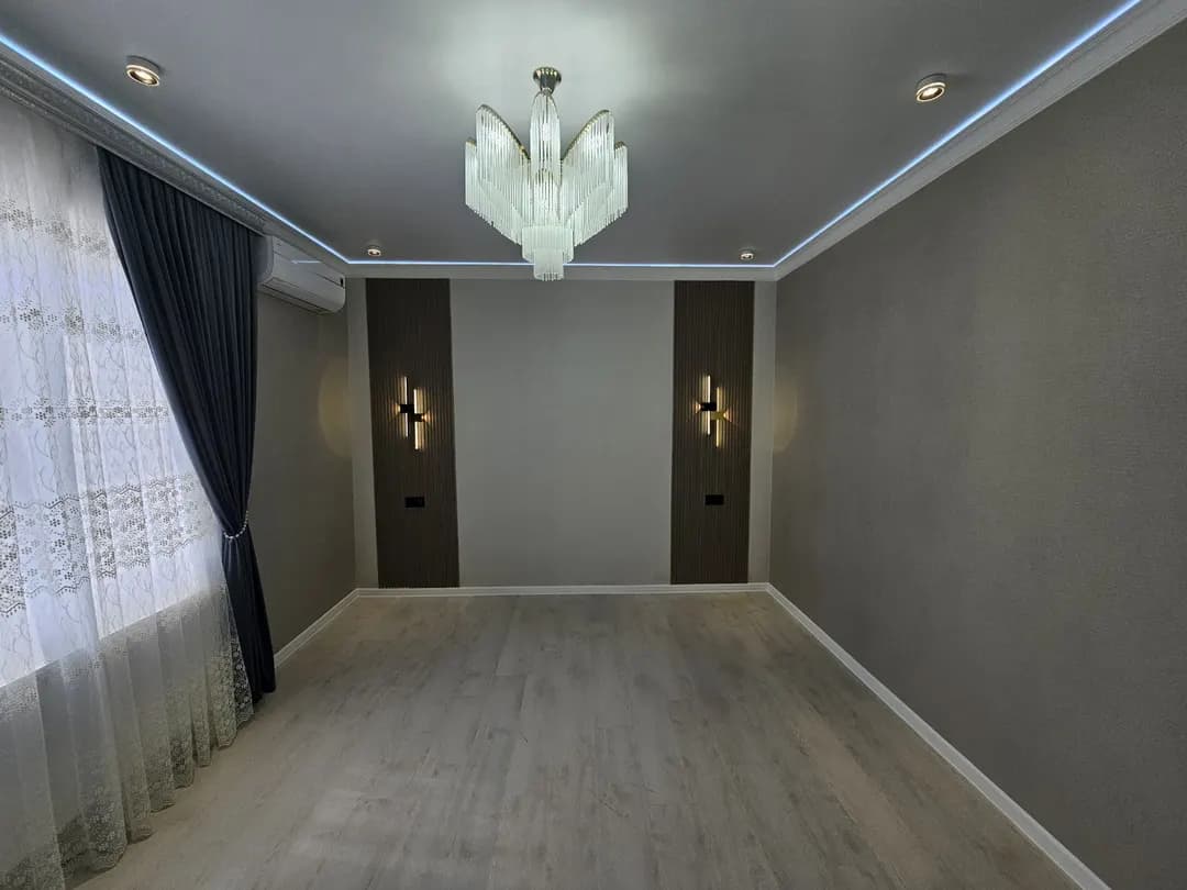 3 xonali qilingan 100m² 6-qavat.Hechkim yashamagan.Barcha jihozlari qoladi