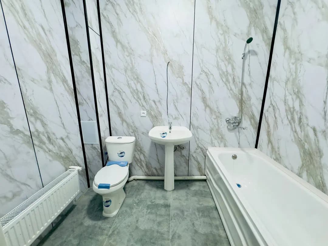 kvartira sotiladi 1 xonali 45m2 1-qavat.5 qavatli yangi g’ishtli dom
