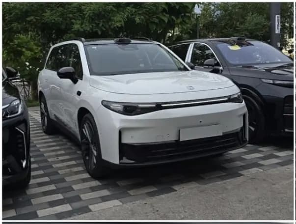 BYD C16