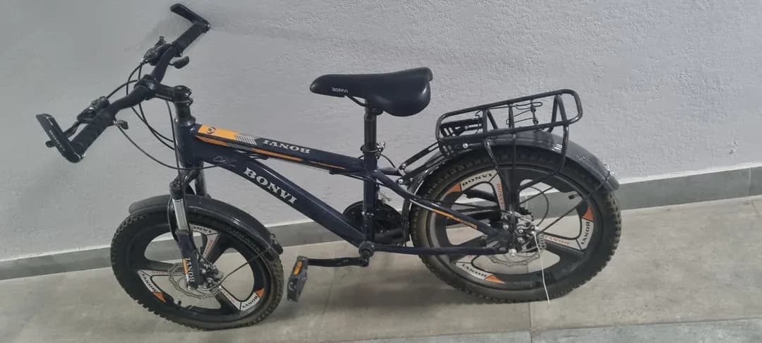 I will sell a bicycle. Age from 6 to 12 years