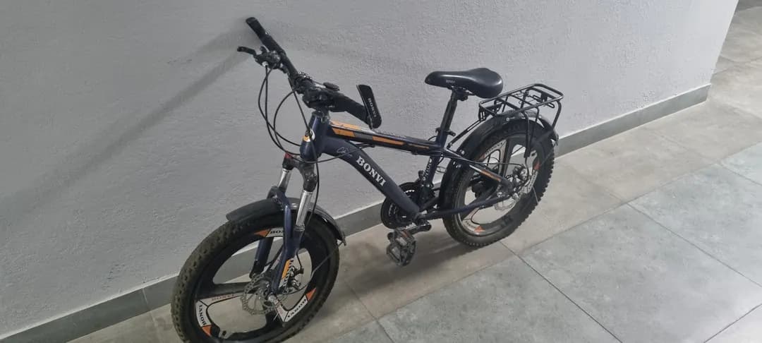 I will sell a bicycle. Age from 6 to 12 years