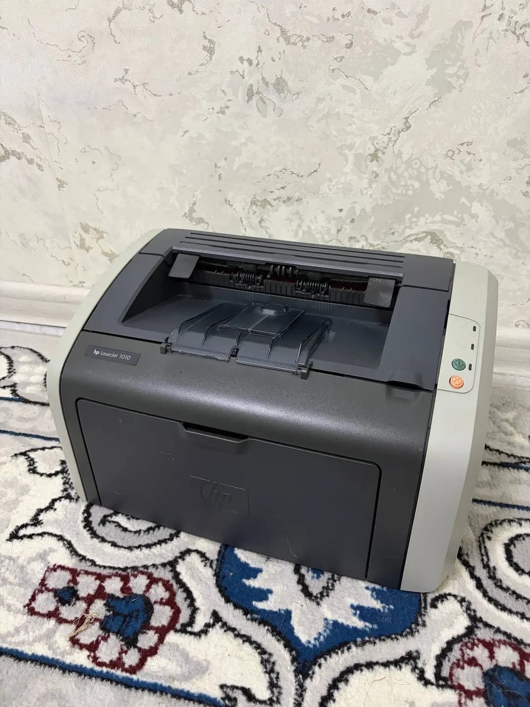 HP 1010 printer ideal aybi yoq tinniq chiqaradi