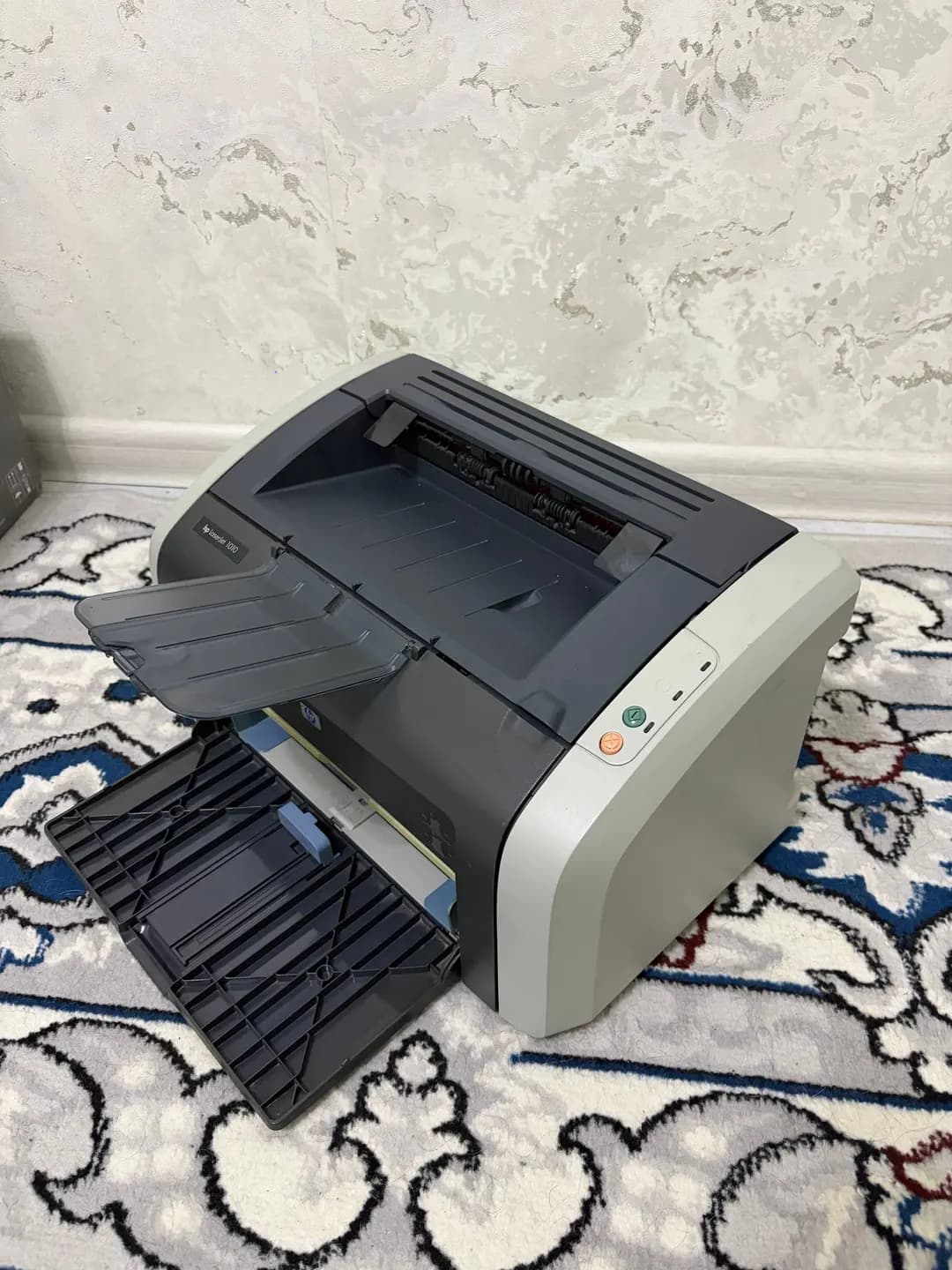 HP 1010 printer ideal aybi yoq tinniq chiqaradi