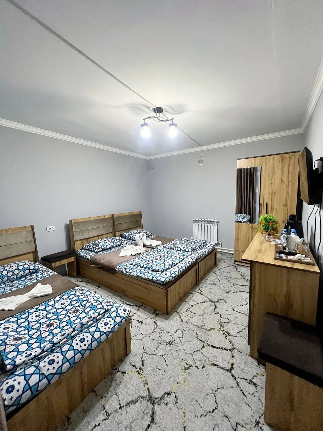 DAY HOSTEL