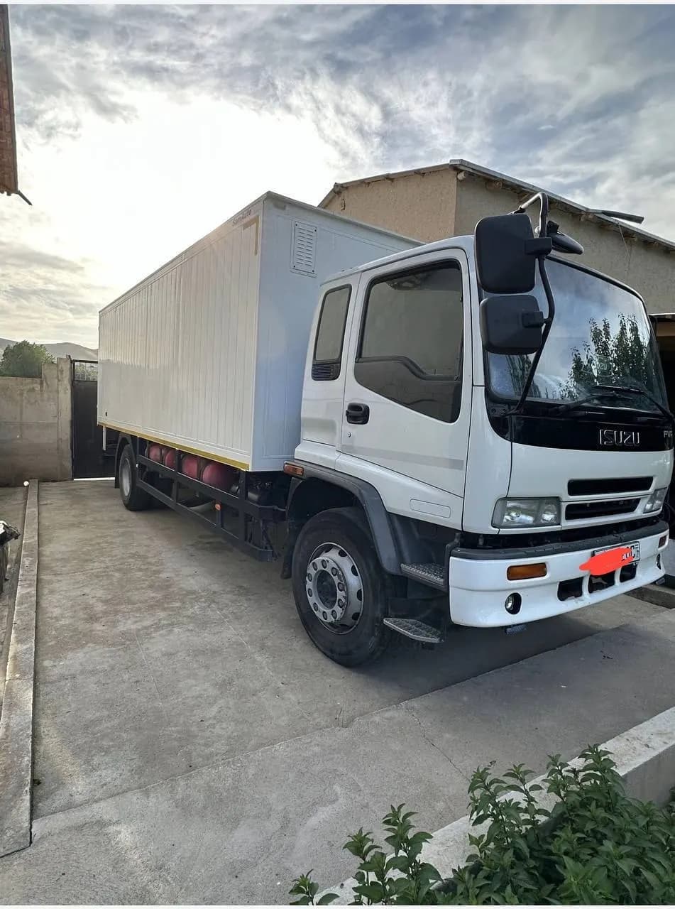 10 tonnalik Isuzu sotiladi