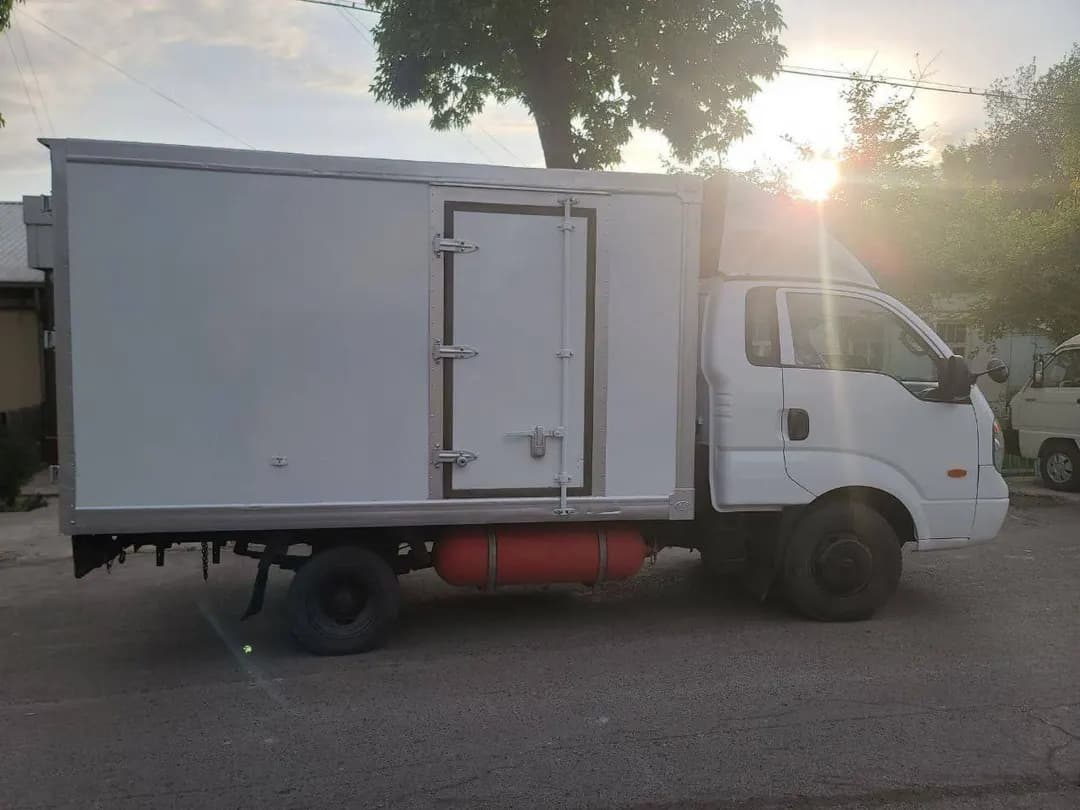 KIA BONGO 3 ТЕРМОС сотилади