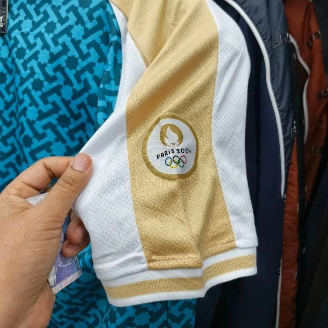 Bolalar uchun sport kiyimi