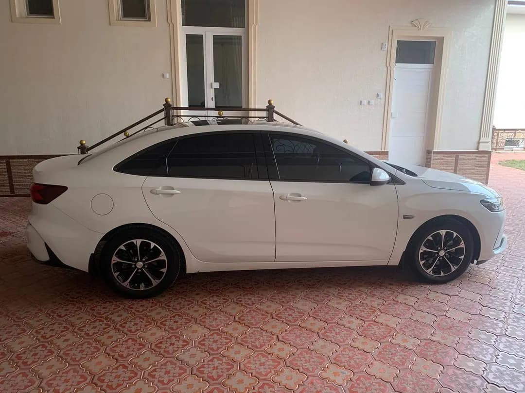 Chevrolet Monza sotiladi m