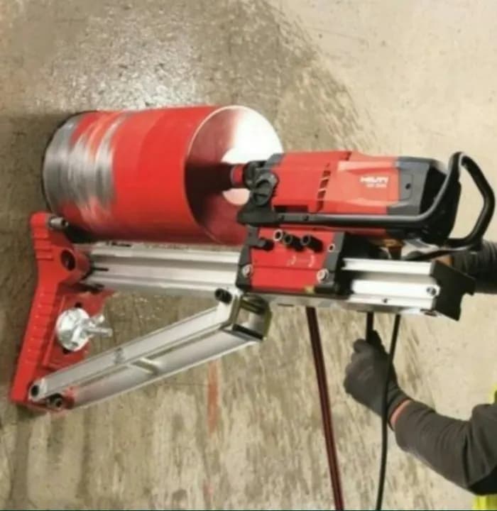 Concrete piercing and cutting service