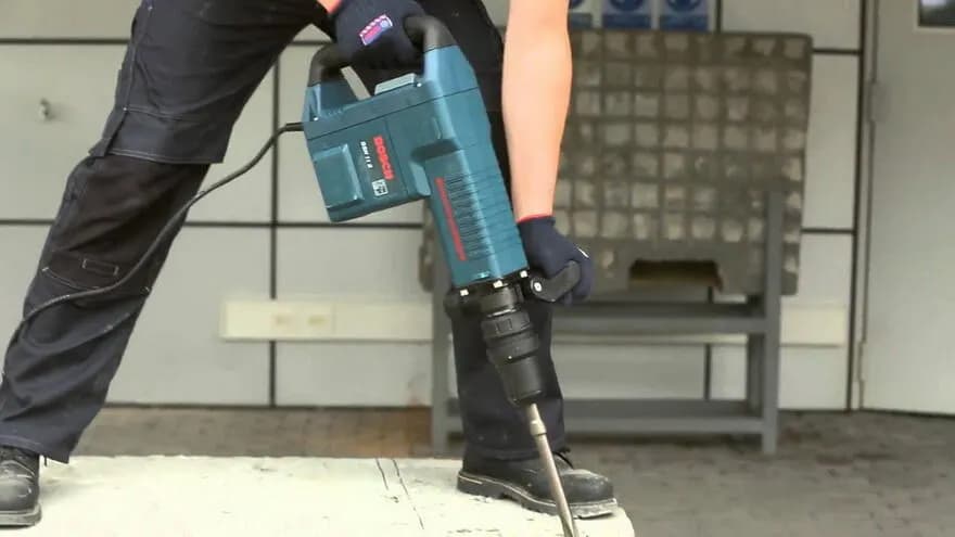 Concrete piercing and cutting service