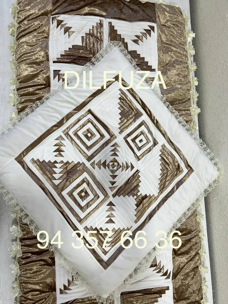 Сноп и постельное бельё в колыбели