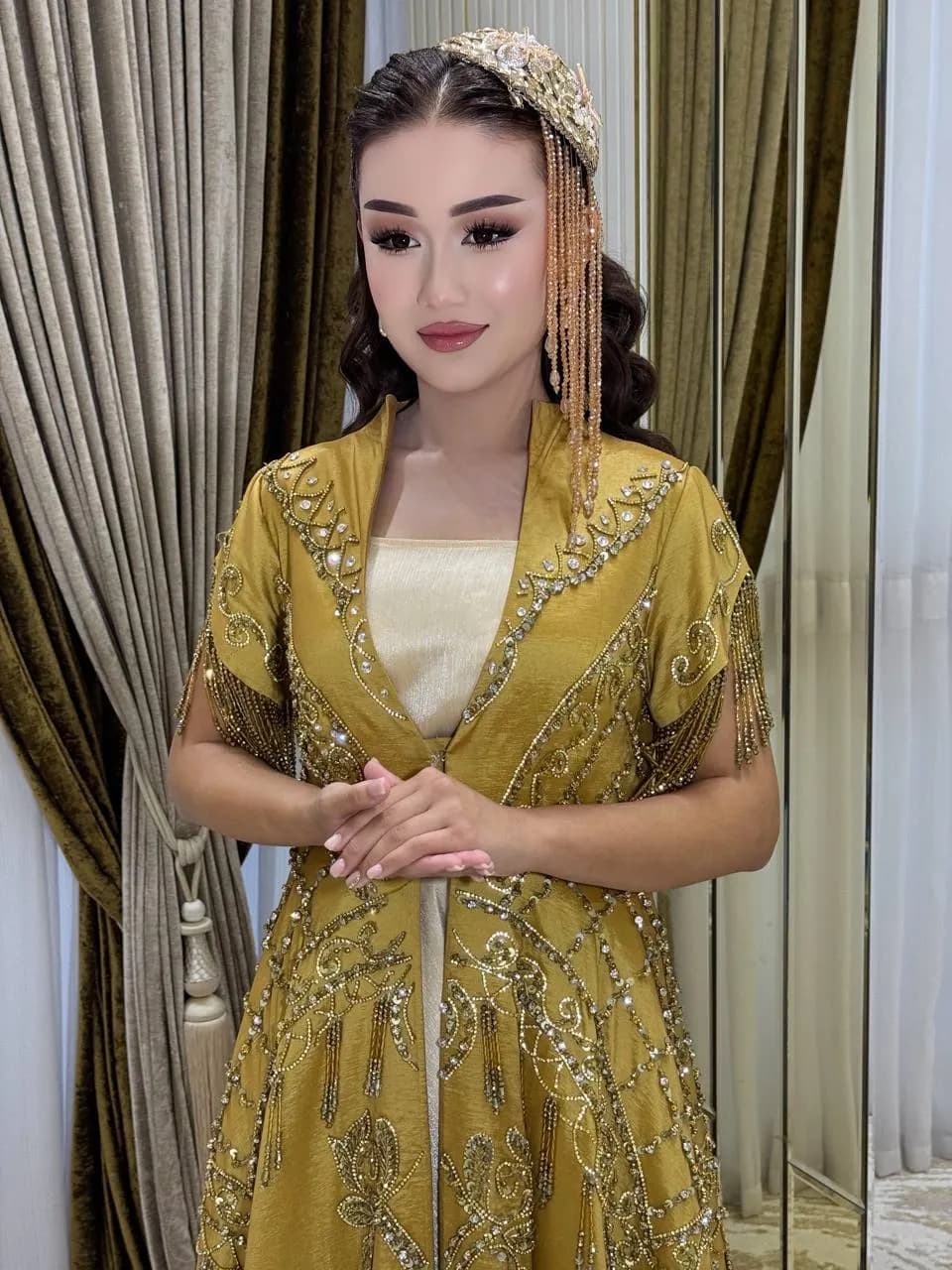 Qiz bazm uchun libos